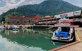 Studio Mar Piratas Residence